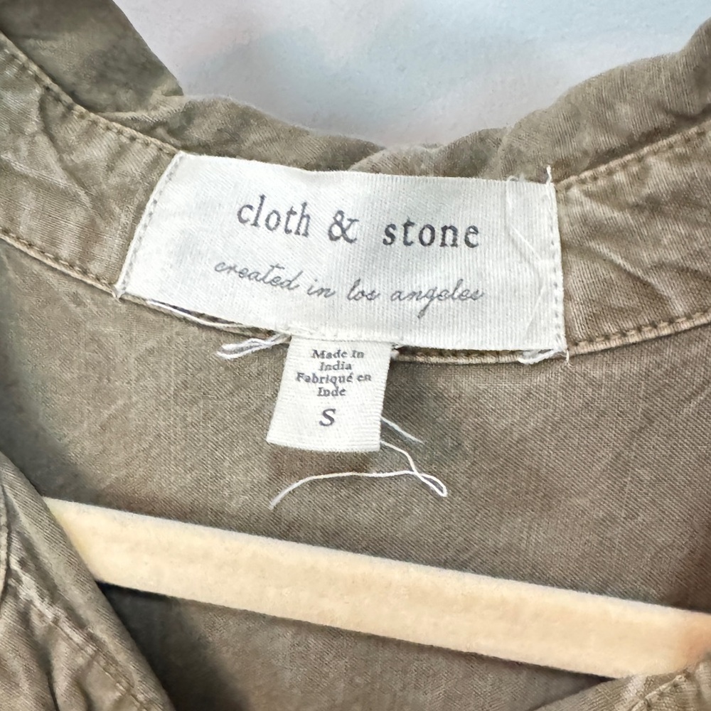 Cloth & Stone Beige Button-Up shirt dress in Sage/army green - Picture 2 of 4